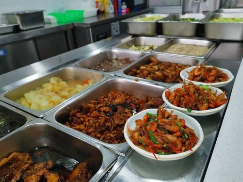 夏意社区阳光老年食堂开放晚餐啦！晚餐服务暖心升级